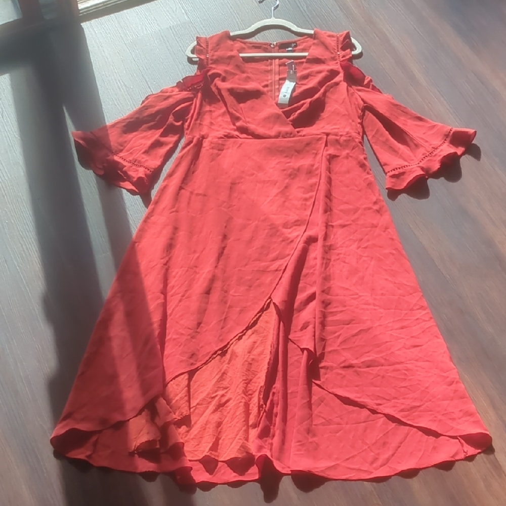 (NEW) Aqua Is Asymmetrical Red Cold Shoulder Dress